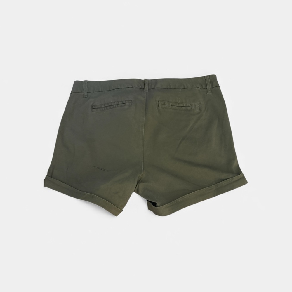 Torrid Dark Olive Women's Cargo Shorts cotton- Spandex sz 16